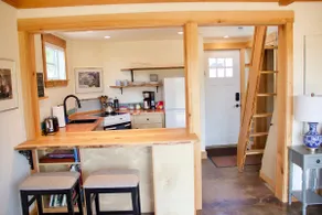Ladyslipper – Cozy Cottage with Loft in Blue Hill town center - Image 4