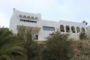 Spectacular Seaview Apartment - Image 2