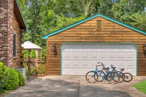 Hamptons • Lincoln Log Getaway • Heated Pool - Image 3
