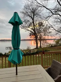 Swannie's At Eagle Lake - Image 2