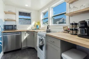 2BR Beauty Walk DT Close to bch - Image 4