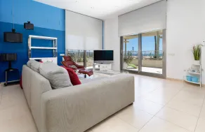 luxury sea view apartment with 2 rooms - Image 5