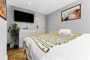 Beautifully Renovated Flat Ideal for Travellers - Image 3