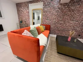 Elegant - Quiet and Spacious - Image 5