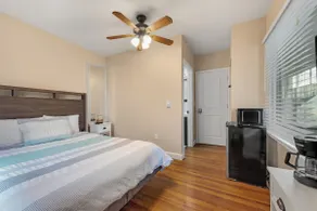 3BR*2BATH*Parking and Outdoor Patio - Image 5
