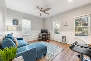 3BR*2BATH*Parking and Outdoor Patio - Image 2