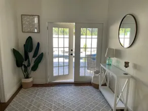 Beautiful Family Pool Home - Image 3