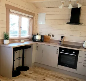 Lodge close to Slieve League and Silver Strand. - Image 2