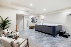 Luxurious House in Buckhead w/hot tub - Walk to Lenox - Image 5