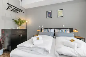 Luxomes: Stylish new studio | Netflix | Parkpl. - Image 4