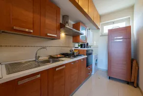 Versilia-M. di Carrara, 250 meters from the beach - Image 3