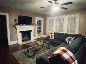 Cozy Cottage- Entire home- Center of Lenoir - Image 2