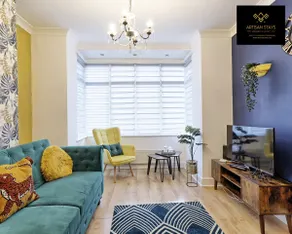 Spacious Tropical Oasis | Free Parking | Sleeps 7 - Image 4