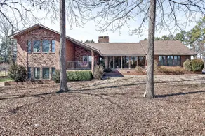 Beautiful and Serene 7BR Oasis with Private Pond - Image 4