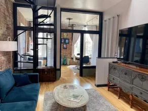 Unique, Luxury, 2 level 1 bd next to civic center - Image 3