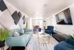Blueberry house 3BR with private entrance & Hottub - Image 4