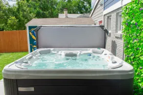 Blueberry house 3BR with private entrance & Hottub - Image 3