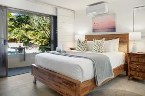 Resort Unit, Heated Pool, AC, Walk to Main Beach - Image 3