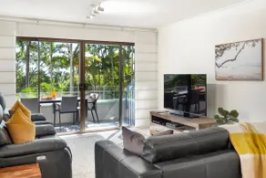 Resort Unit, Heated Pool, AC, Walk to Main Beach - Image 2