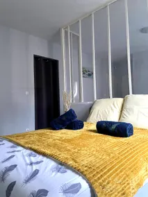 Apartment in the heart of Chinatown, Paris - Image 2