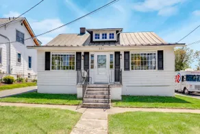 Downtown Leesburg Cottage. Walk to everything! - Image 3