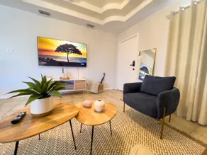 2 BR Apt/King bed/Queen bed/BBQ Grill - Image 4