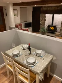 Beautiful listed cottage - Image 4