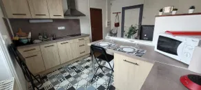 Perfectly equipped 2 bedroom apartment 5 minutes from the center and train station. - Image 3
