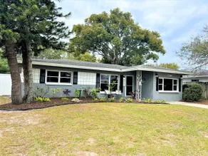 5 beds Gorgeous and all to yourself! - Image 2