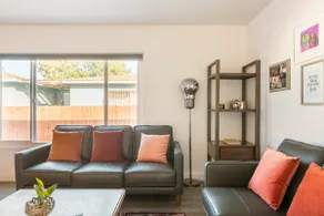 Cozy 3 Bed/2 Bath New Home Near L.A. Beaches - Image 3
