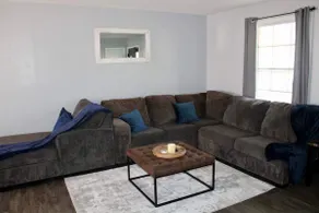 3 bdrm w basketball court & fire pit Travel worker - Image 2