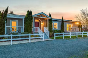 Moon Dust Vineyard House - Image 3