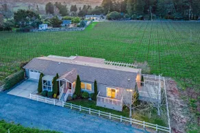 Moon Dust Vineyard House - Image 5