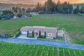 Moon Dust Vineyard House - Image 2