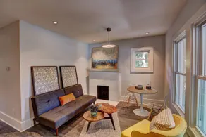 Modern, pet-friendly. In between Uptown/SouthEnd - Image 2