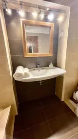UltraCentral Apartment - Image 5