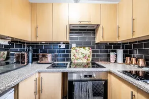 Charming 3-BR Getaway Near Scenic Canal Paths - Image 3