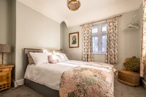 Charming 3-BR Getaway Near Scenic Canal Paths - Image 5