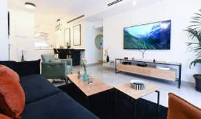 Kinneret Sheli - a luxurious 5-room apartment with a spectacular view of the Kinneret - Image 4