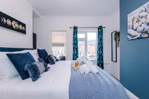 Stunning 3-bed house, amazing location, sleeps 5! - Image 3