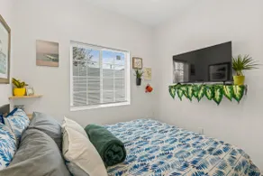 Quiet Home W/Free Parking 10min to Hollywood - Image 3