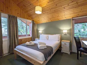 ”Sycamore” - Peaceful, cosy, traditional chalet. - Image 2
