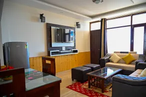 A Swiss Chalet 5 BHK w/ King Sized beds - Image 3