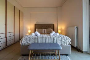 Elegant  Spacious Marousi Apt - Image 5