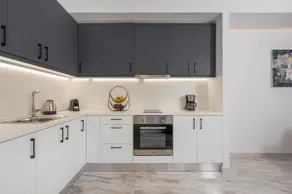 Quarters Luxury Apts - Image 5