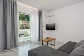 Quarters Luxury Apts - Image 3