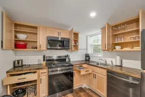 Riverstone Retreat: 1BR Apartment - Image 4