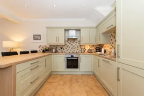 Pass the Keys 41C Bath Road Modern Renovated Peaceful House with Garden - Image 4