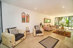 Renovated APT Perfect for Romantic Weekend Getaway - Image 2