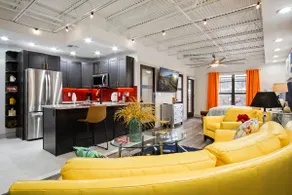Luxurious Clean Downtown OKC Studio WiFi & Pool! - Image 5